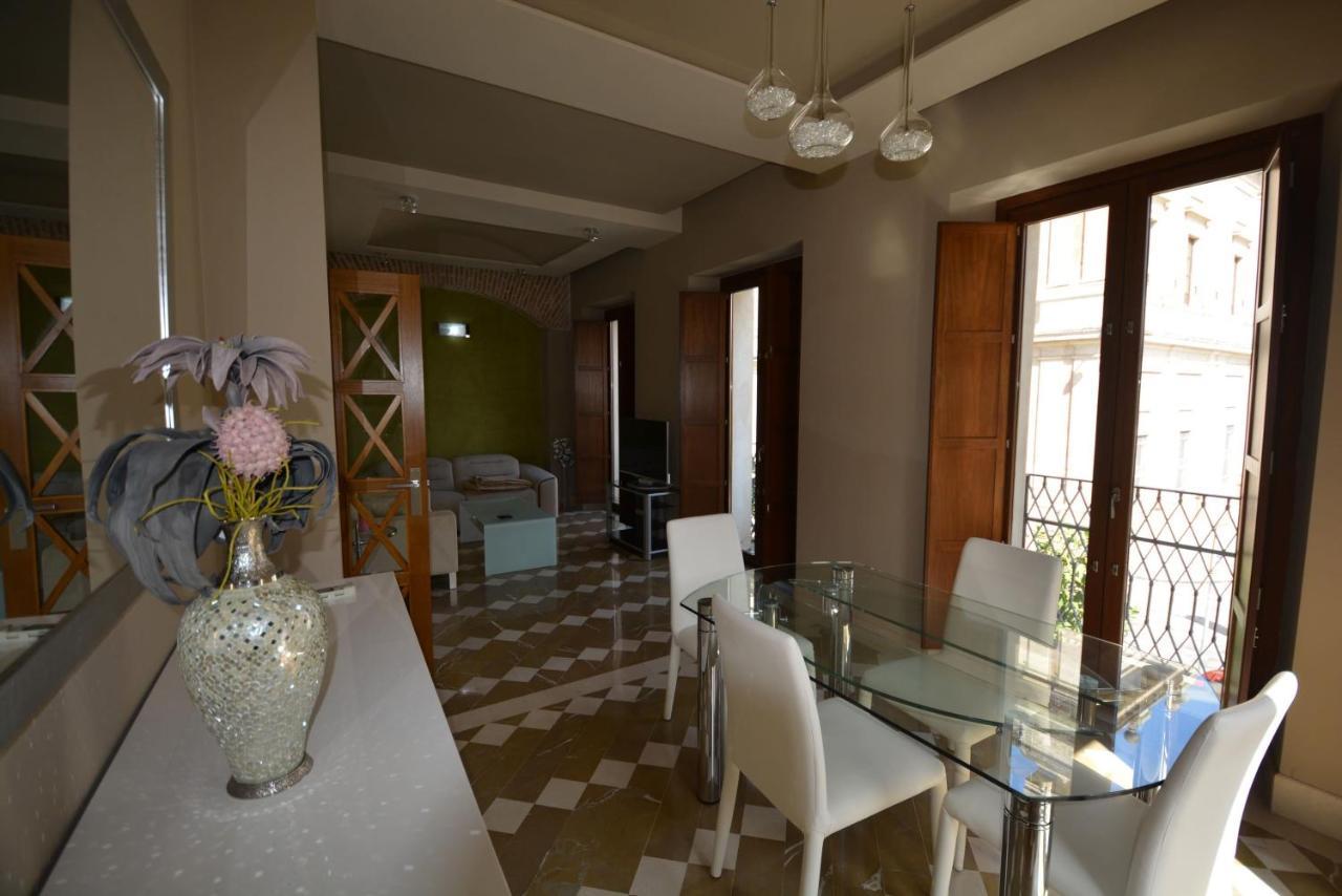 Luxury Apartment With Views To Alcazar, Cathedral And Giralda. Sevilla Dış mekan fotoğraf