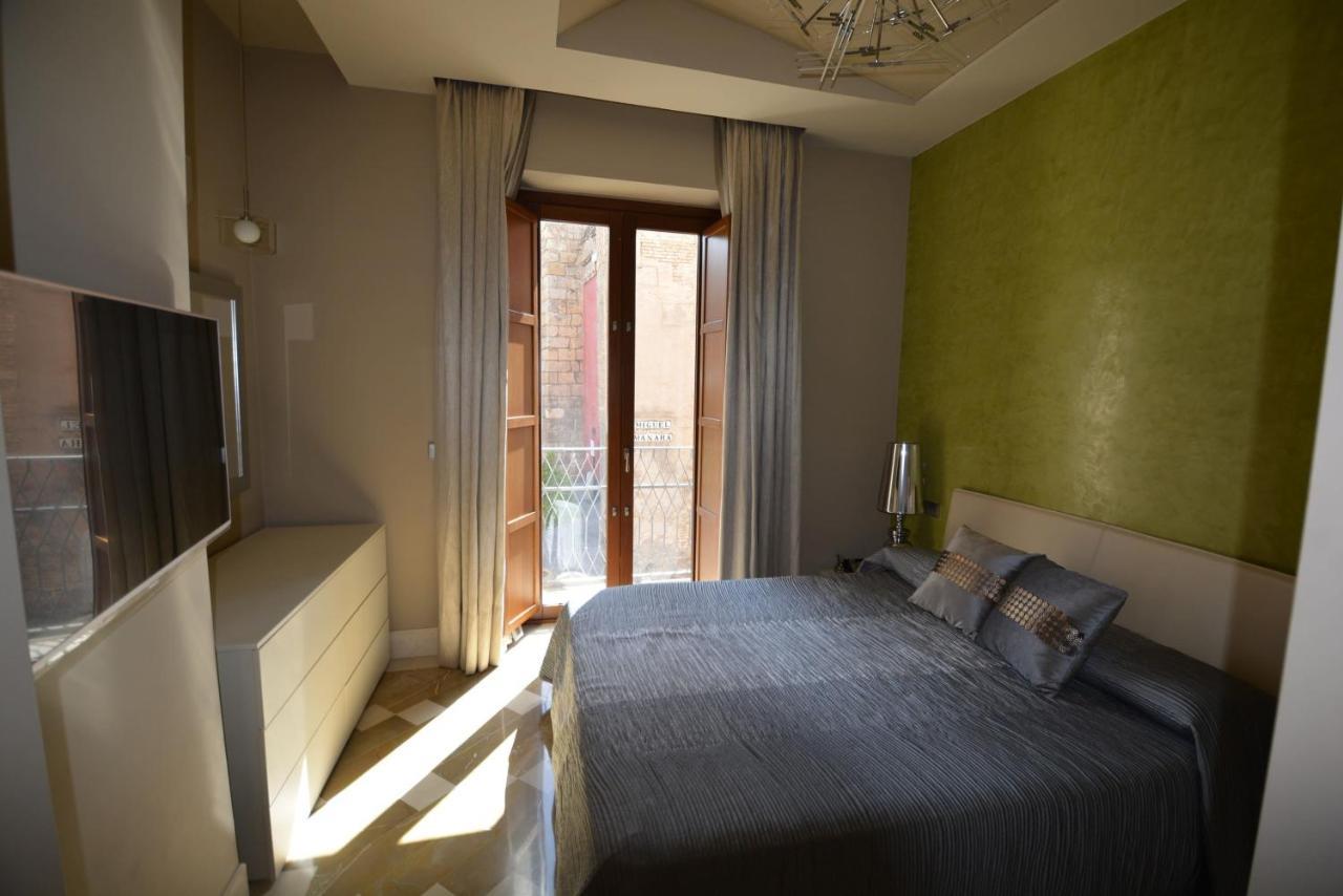 Luxury Apartment With Views To Alcazar, Cathedral And Giralda. Sevilla Dış mekan fotoğraf