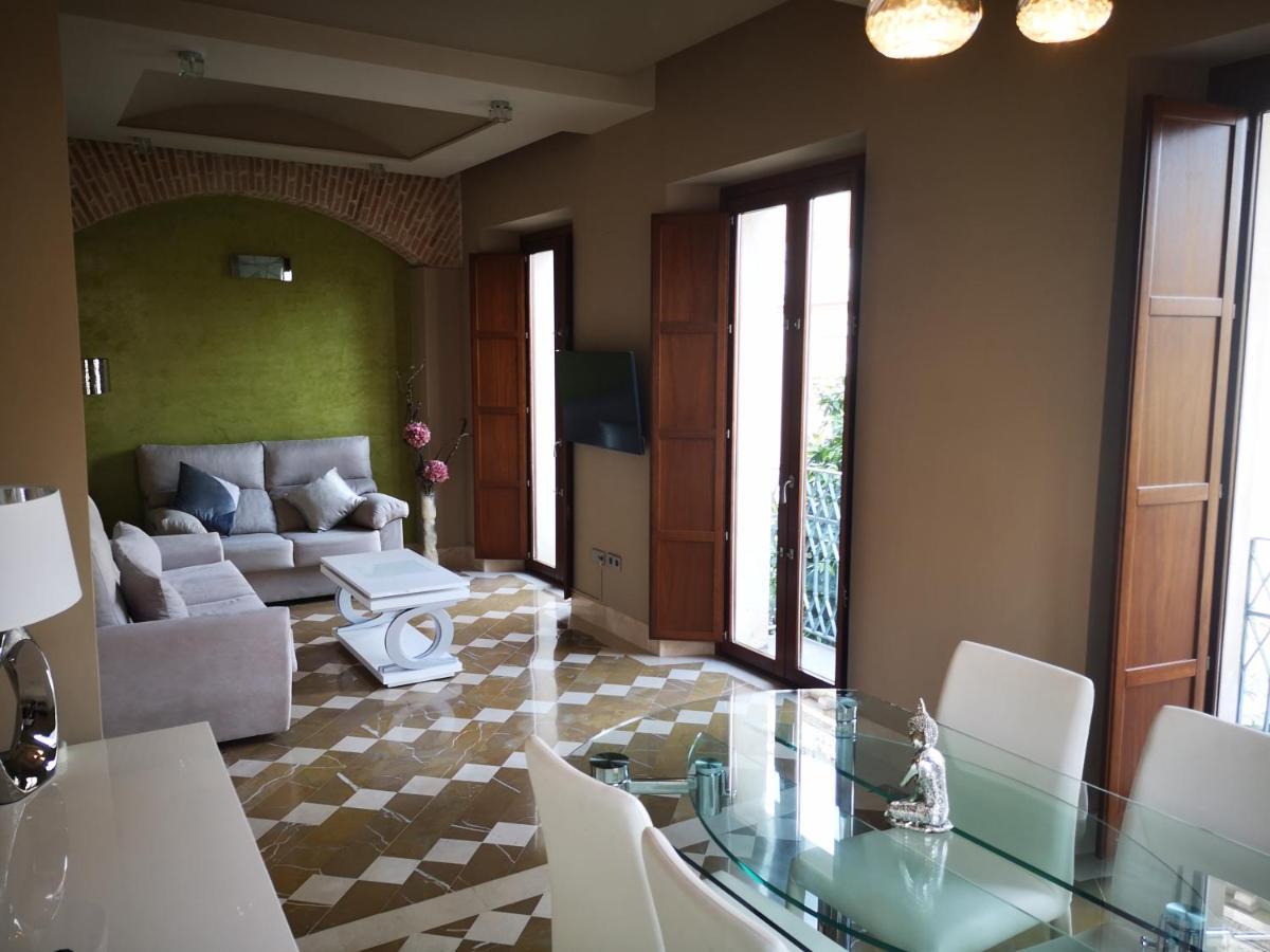 Luxury Apartment With Views To Alcazar, Cathedral And Giralda. Sevilla Dış mekan fotoğraf