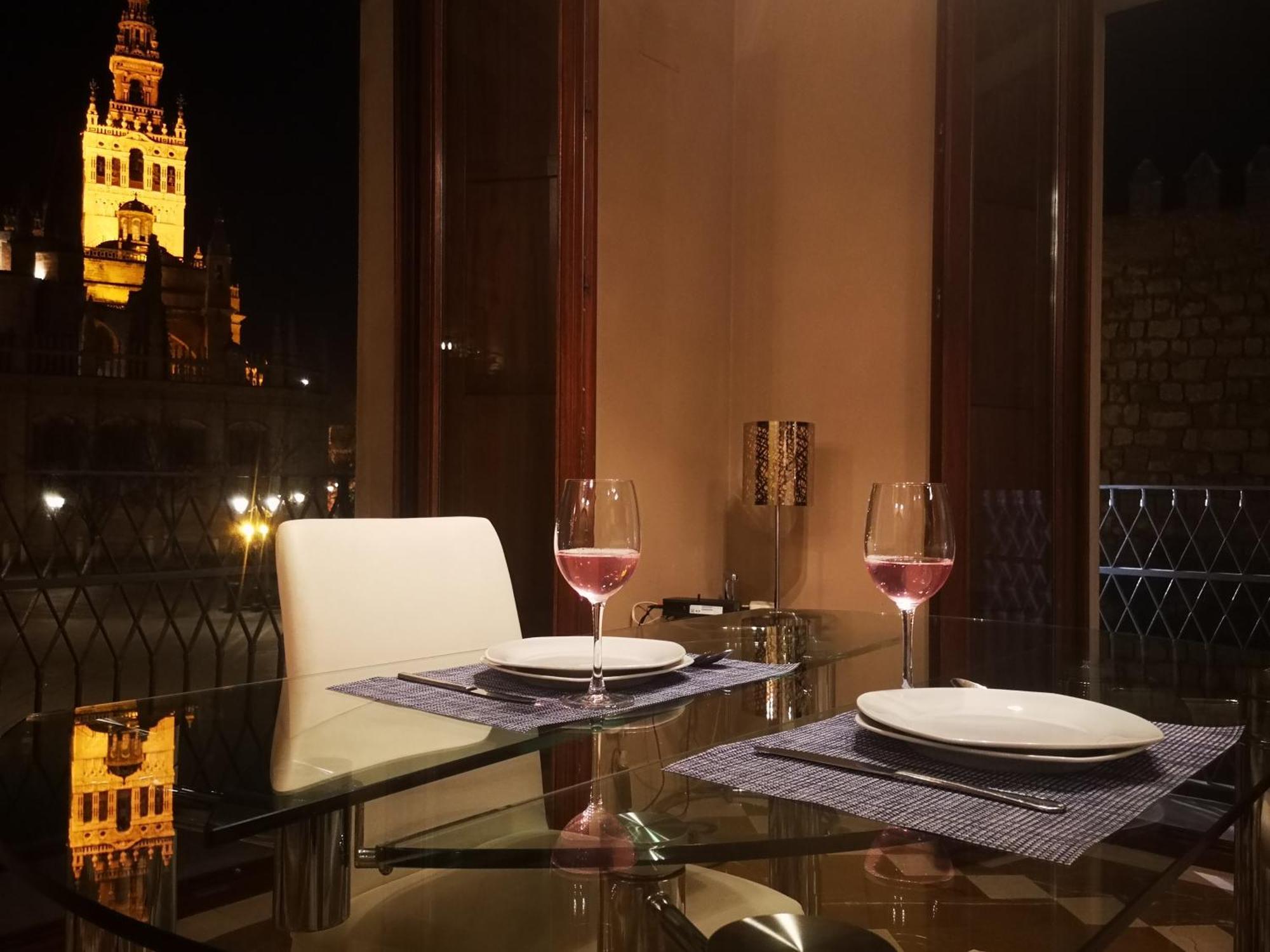 Luxury Apartment With Views To Alcazar, Cathedral And Giralda. Sevilla Dış mekan fotoğraf