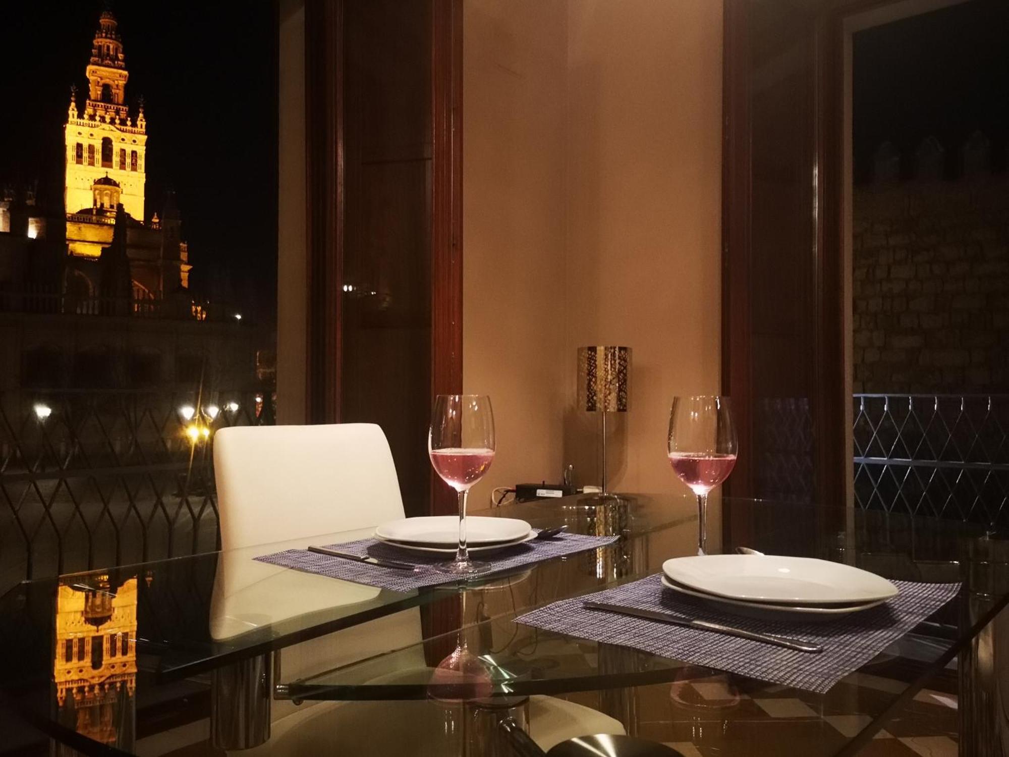 Luxury Apartment With Views To Alcazar, Cathedral And Giralda. Sevilla Dış mekan fotoğraf